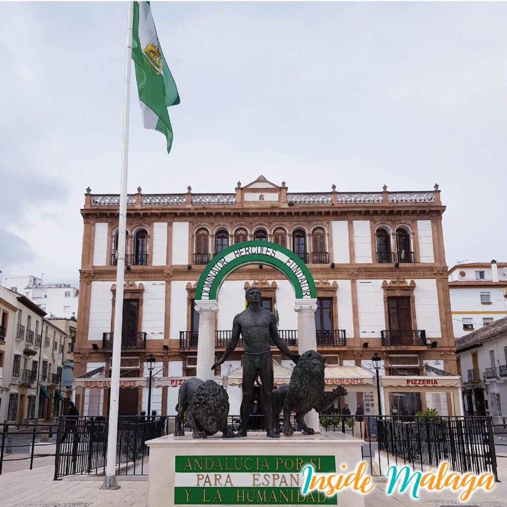 Hercules Monumento Andalucia Ronda Malaga