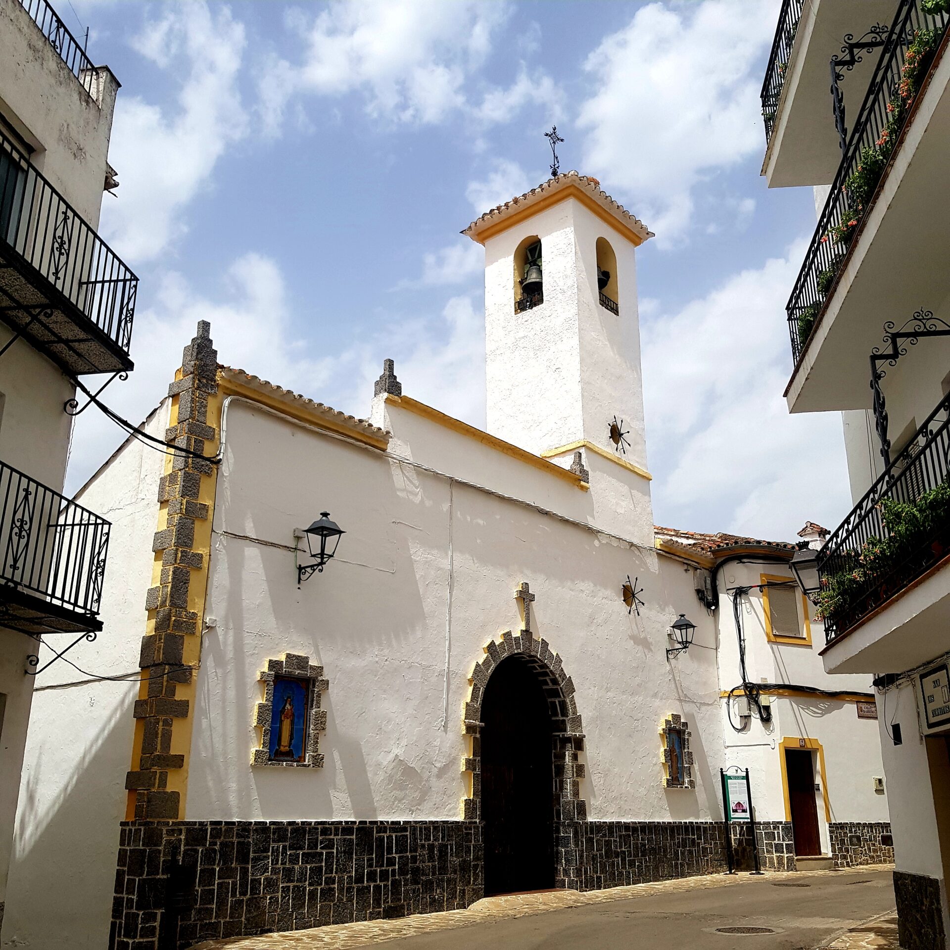 Iglesia Santa Rosa de Lima Igualeja